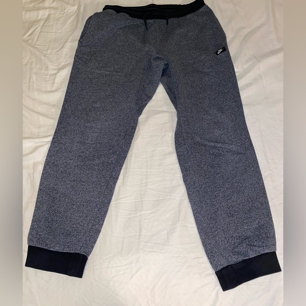 Men’s gray large joggers